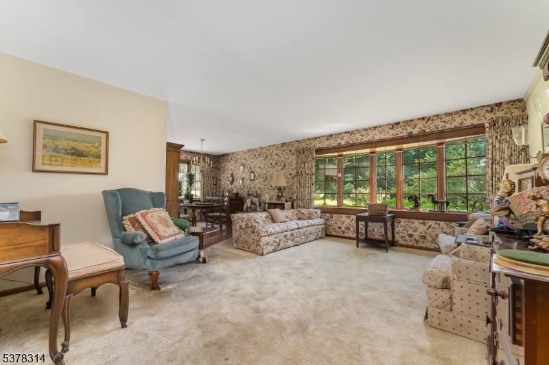 Raritan Twp., New Jersey, 08822, United States, 3 Bedrooms Bedrooms, ,2 BathroomsBathrooms,Residential,For Sale,1917160