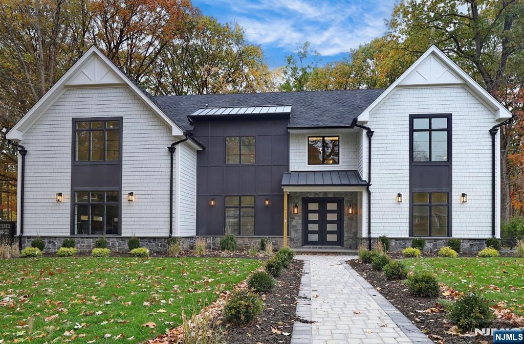 Haworth, New Jersey, 07641, United States, 6 Bedrooms Bedrooms, ,7 BathroomsBathrooms,Residential,For Sale,1989640