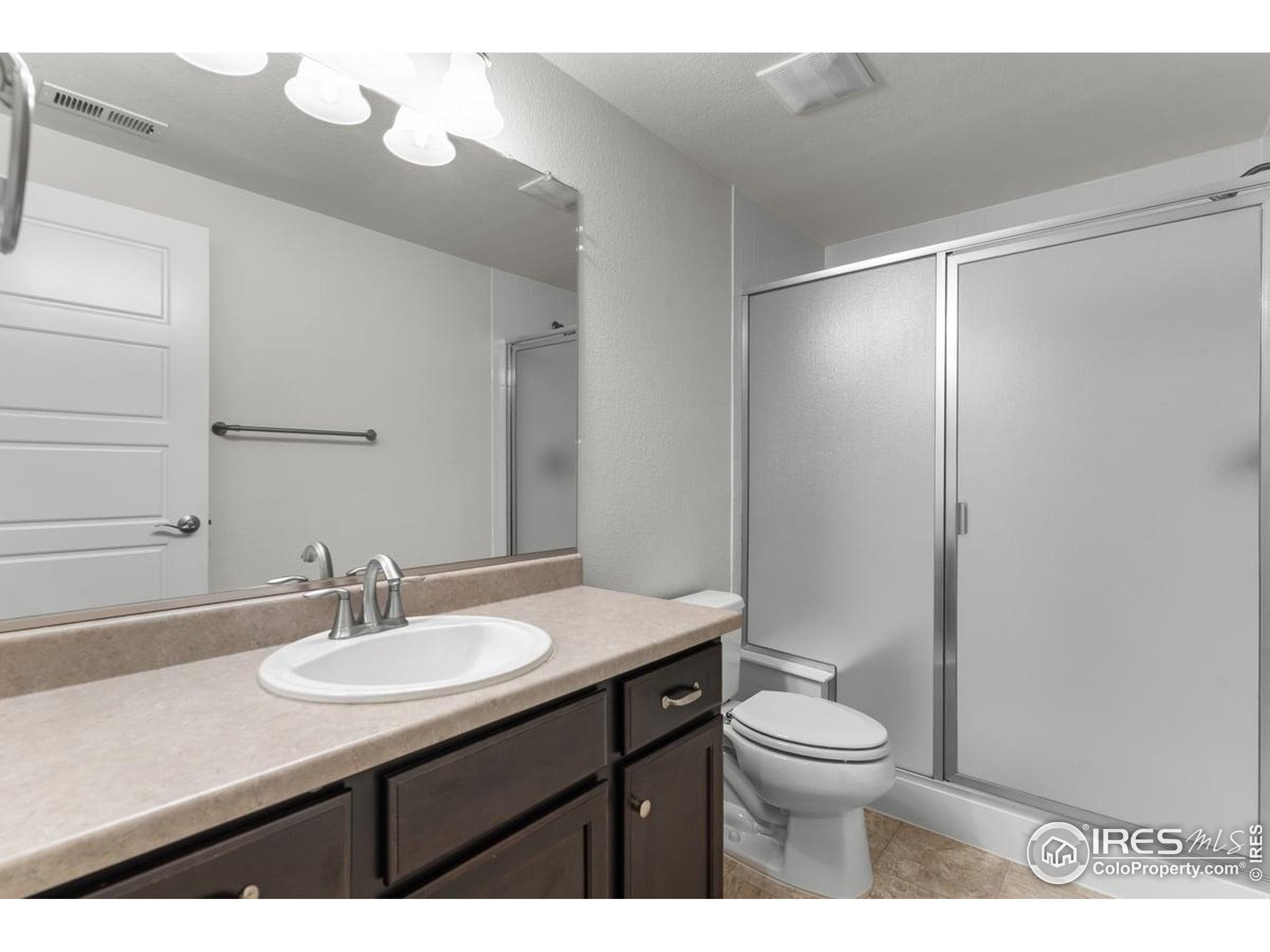 Windsor, Colorado, 80550, United States, 6 Bedrooms Bedrooms, ,4 BathroomsBathrooms,Residential,For Sale,1996243