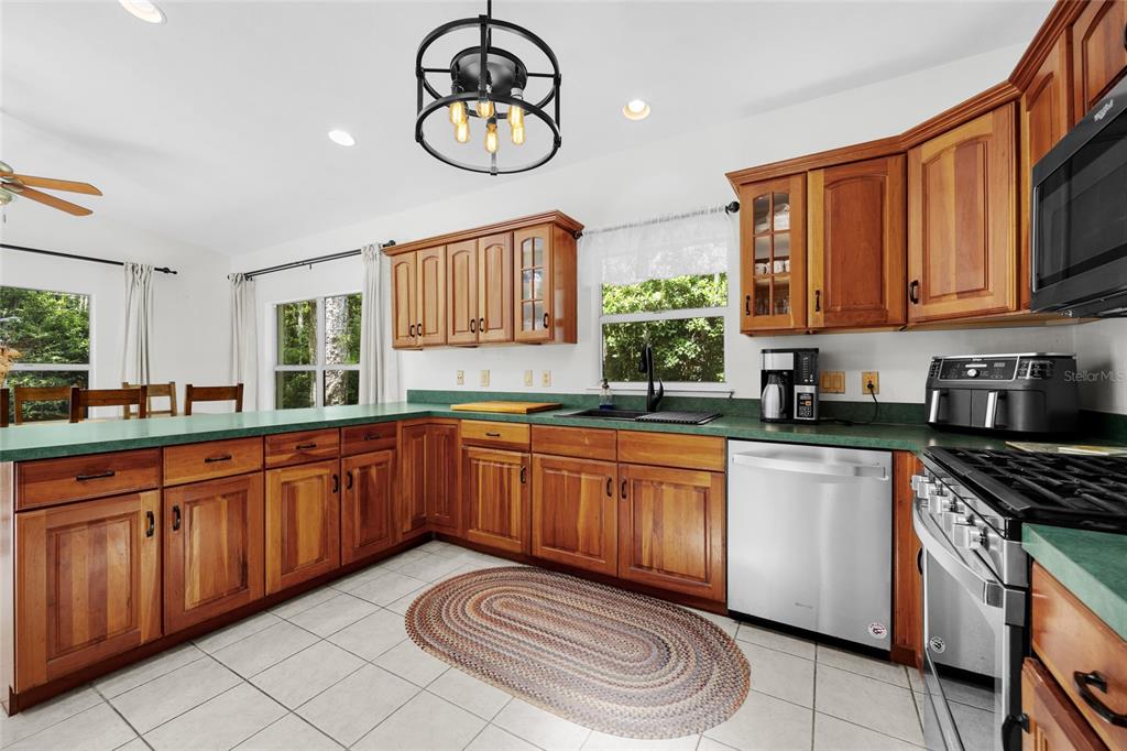 Gainesville, Florida, 32605, United States, 4 Bedrooms Bedrooms, ,3 BathroomsBathrooms,Residential,For Sale,1908257