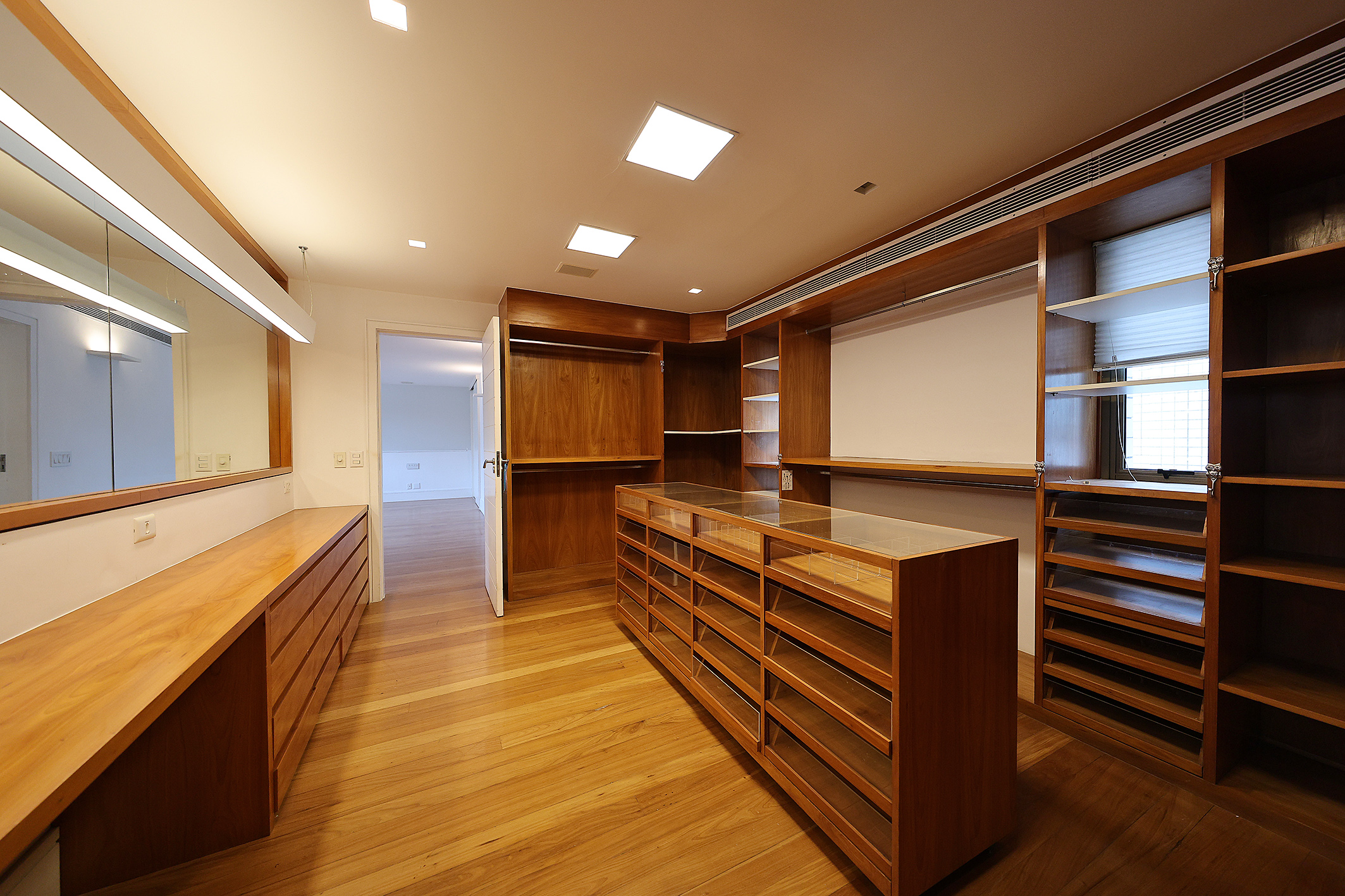  Duplex penthouse with ocean views in Leblon and generous layout - 物件實景