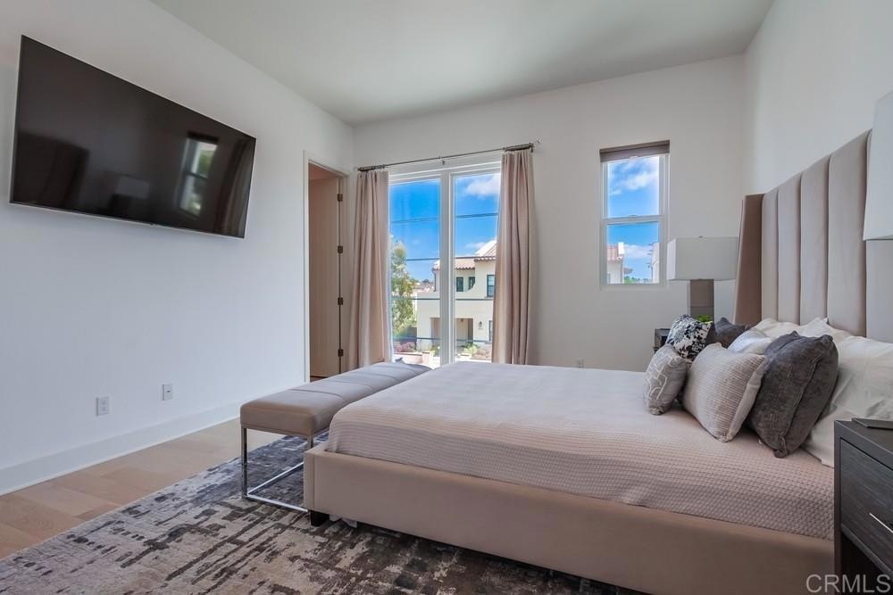 San Diego, California, 92130, United States, 5 Bedrooms Bedrooms, ,5 BathroomsBathrooms,Residential,For Sale,1905990
