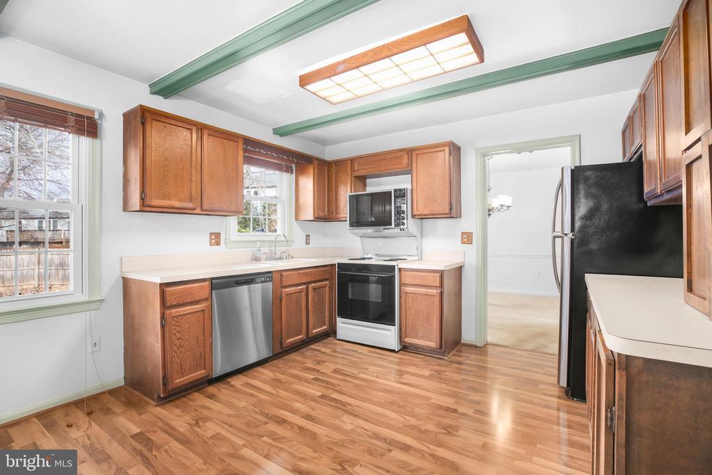 Springfield, Virginia, 22153, United States, 4 Bedrooms Bedrooms, ,4 BathroomsBathrooms,Residential,For Sale,1992836