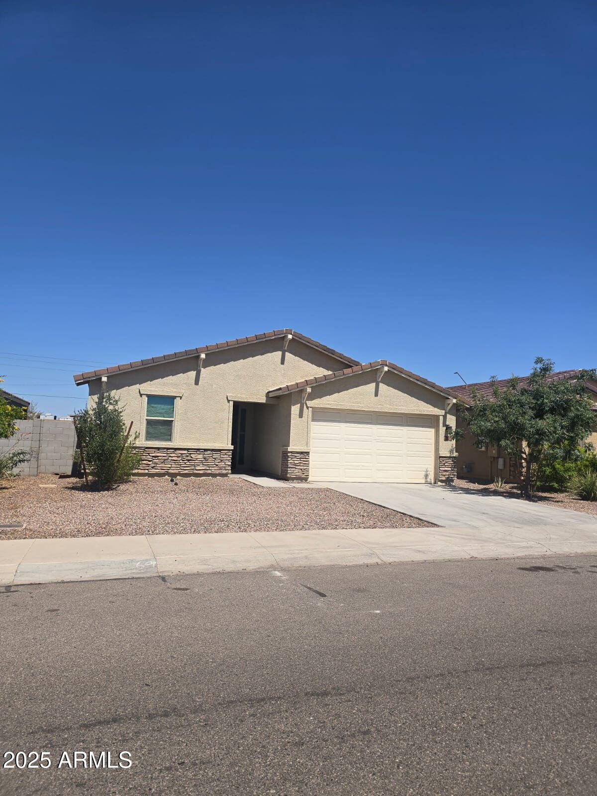 Glendale, Arizona, 85307, United States, 4 Bedrooms Bedrooms, ,3 BathroomsBathrooms,Residential,For Sale,2003345