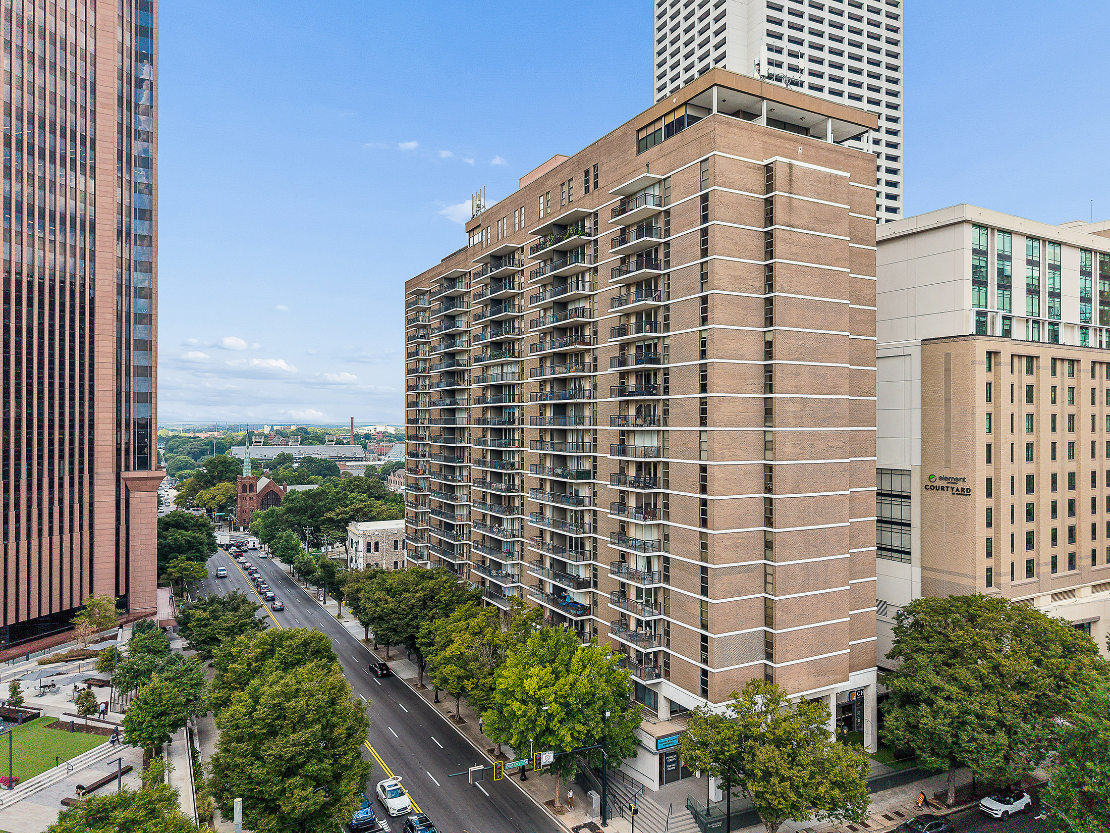  Top Floor Living, Sweeping City Views and Midtown at Your Doorstep - 物件實景