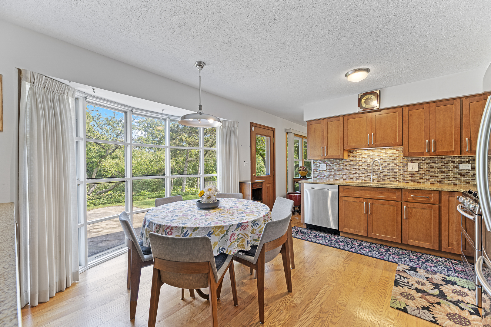 Glenview, Illinois, 60026, United States, 5 Bedrooms Bedrooms, ,3 BathroomsBathrooms,Residential,For Sale,1940344