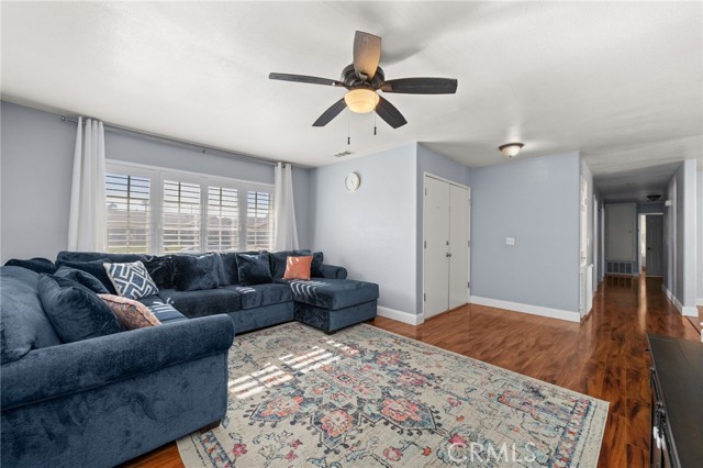 Ontario, California, 91761, United States, 4 Bedrooms Bedrooms, ,2 BathroomsBathrooms,Residential,For Sale,1976120