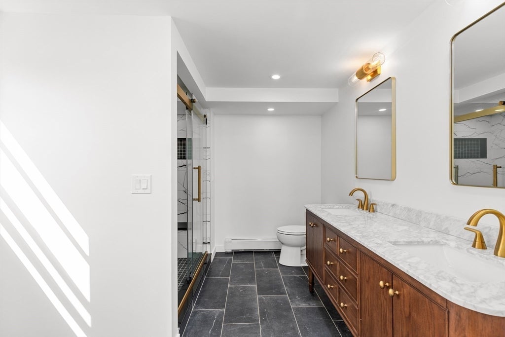 Plymouth, Massachusetts, 02360, United States, 4 Bedrooms Bedrooms, ,4 BathroomsBathrooms,Residential,For Sale,1981887