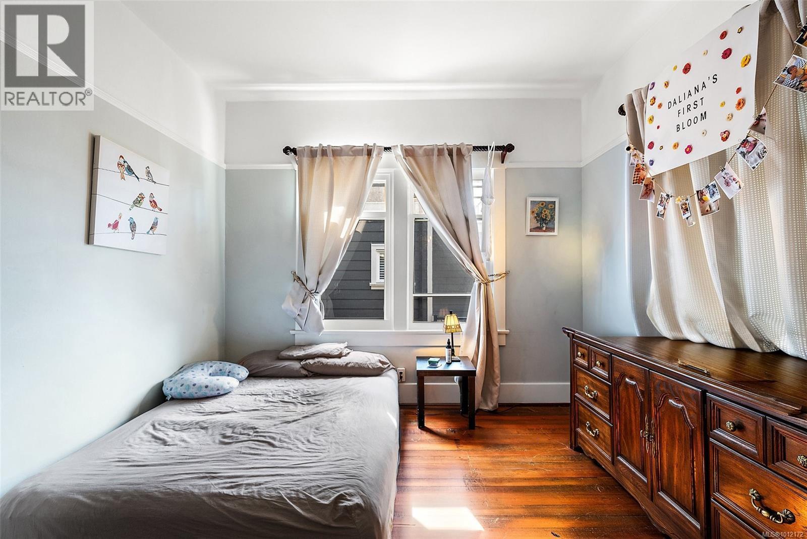 SIDNEY, British Columbia, V8L 2W2, CA, 5 Bedrooms Bedrooms, ,5 BathroomsBathrooms,Residential,For Sale,1949538