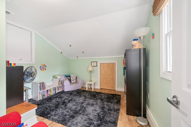 Lincoln Park Boro, New Jersey, 07035, United States, 4 Bedrooms Bedrooms, ,3 BathroomsBathrooms,Residential,For Sale,1991719