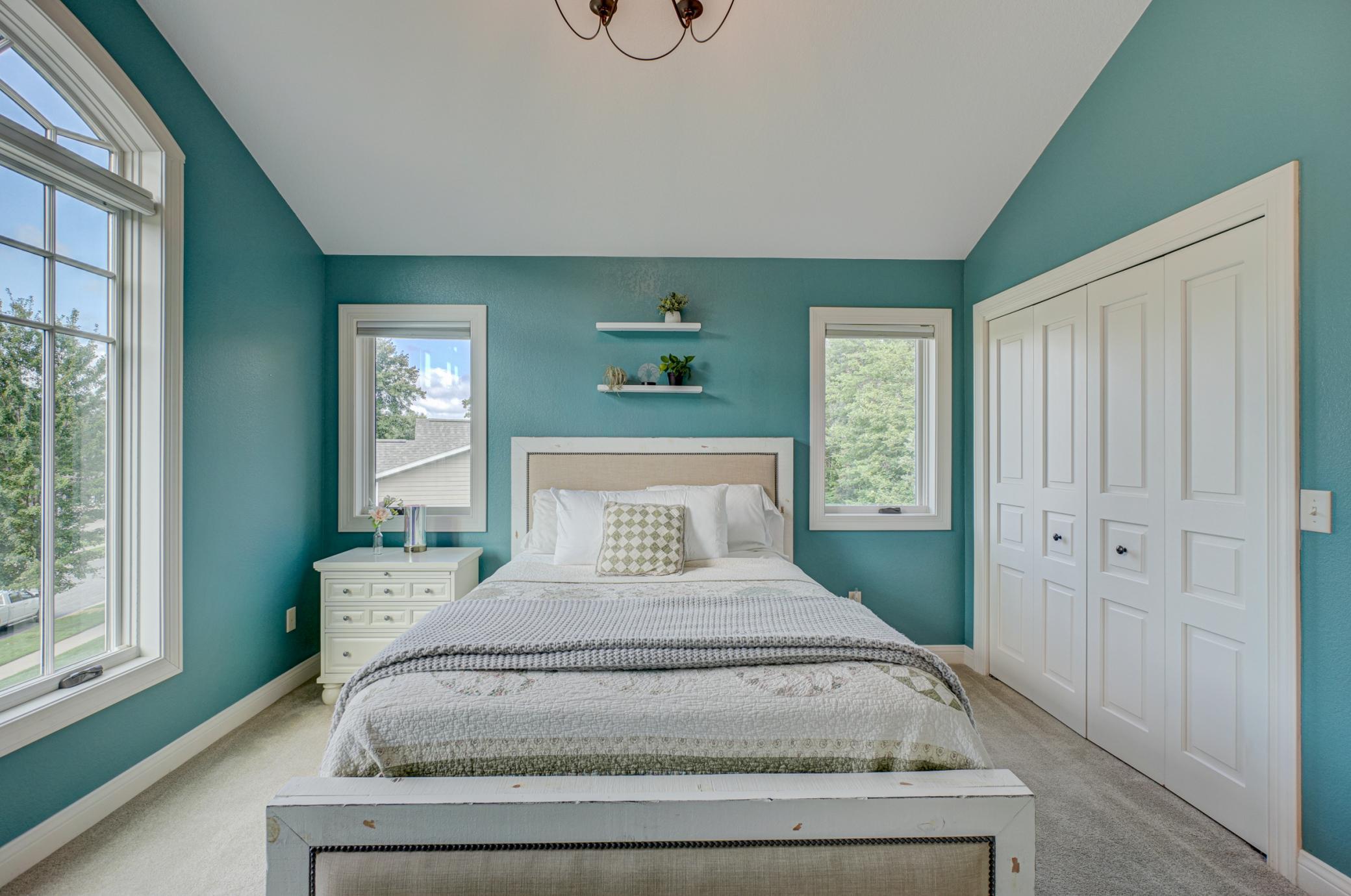 Eau Claire, Wisconsin, 54701, United States, 6 Bedrooms Bedrooms, ,2 BathroomsBathrooms,Residential,For Sale,1992855