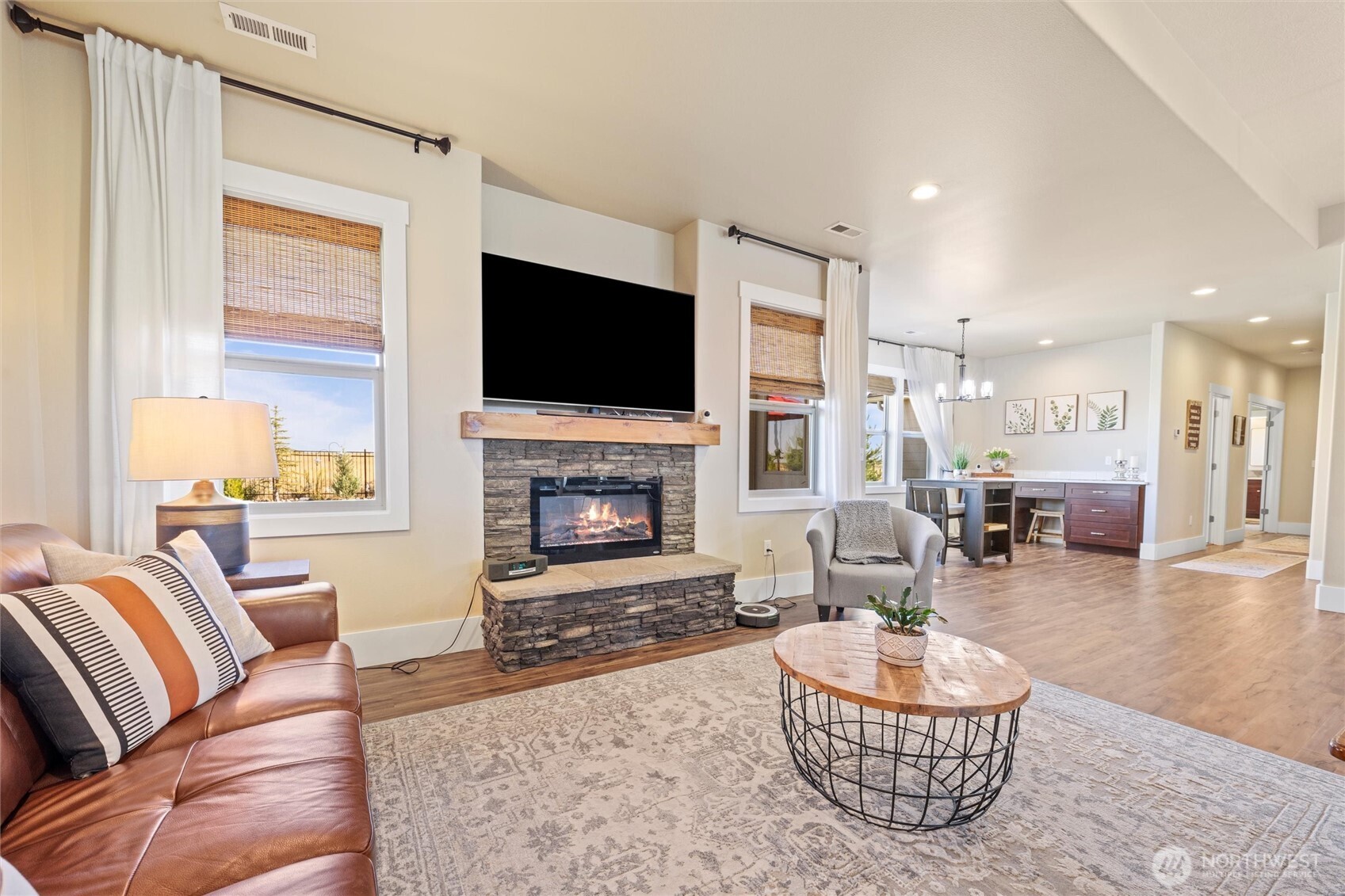 Moses Lake, Washington, 98837, United States, 3 Bedrooms Bedrooms, ,2 BathroomsBathrooms,Residential,For Sale,2002920