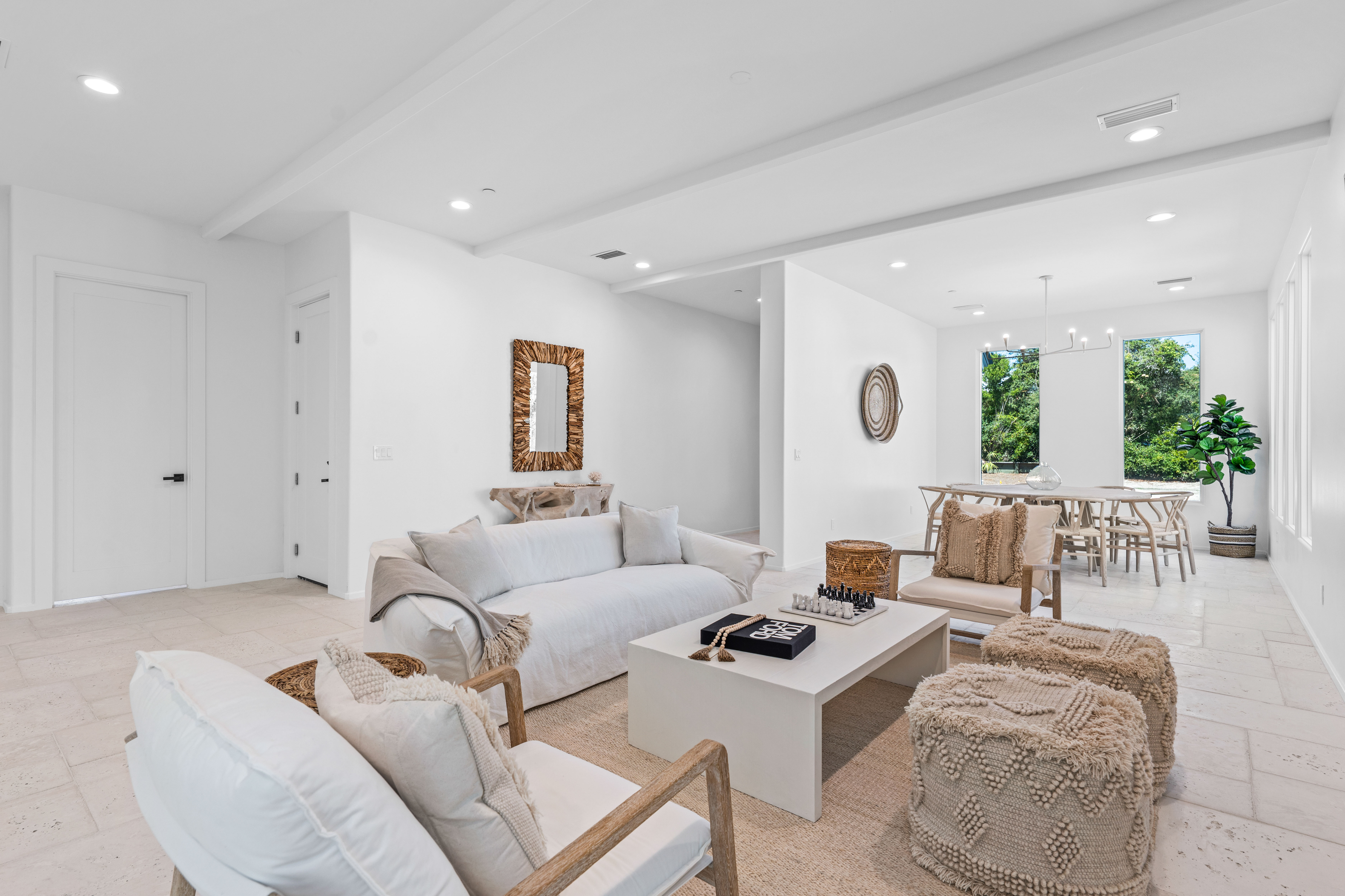  Four-Level Coastal Estate with Gulf Views in Exclusive Mala Beach - 物件實景