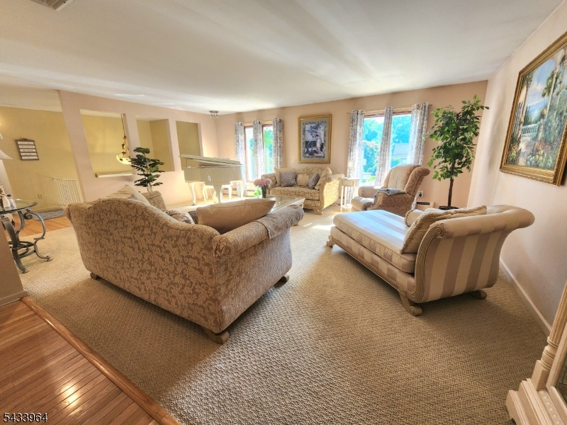 Montville Twp., New Jersey, 07082-1432, United States, 5 Bedrooms Bedrooms, ,3 BathroomsBathrooms,Residential,For Sale,2048009