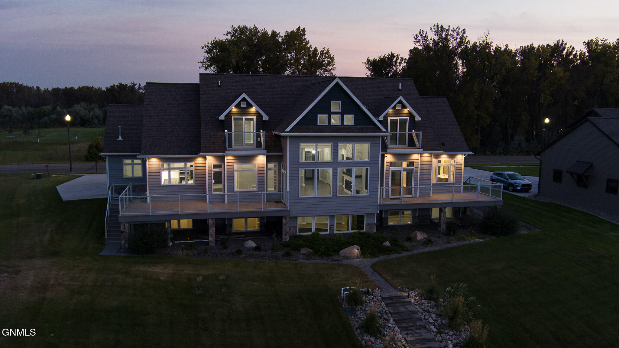 Bismarck, North Dakota, 58504, United States, 6 Bedrooms Bedrooms, ,4 BathroomsBathrooms,Residential,For Sale,1982102