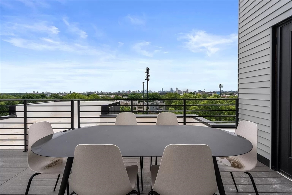 Boston, Massachusetts, 02135, United States, 2 Bedrooms Bedrooms, ,2 BathroomsBathrooms,Residential,For Sale,1873644