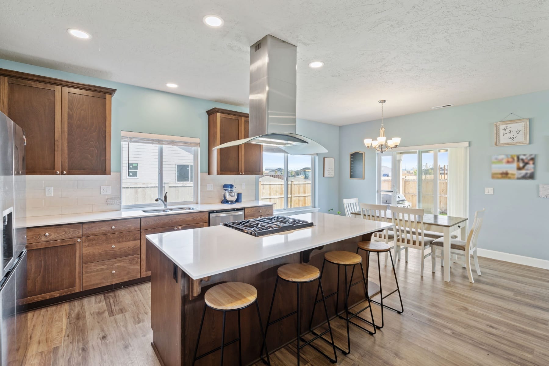 280 NW DOUBLE EAGLE AVE Madras, OR 97741 - 物件實景