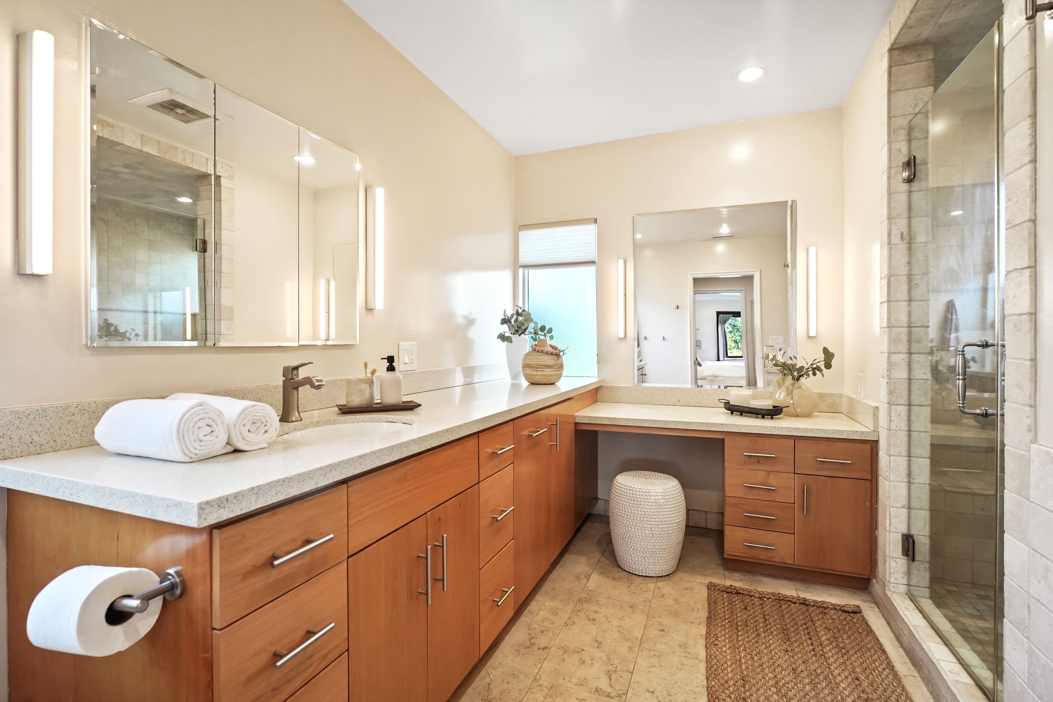  11593 Kling Street - 物件實景