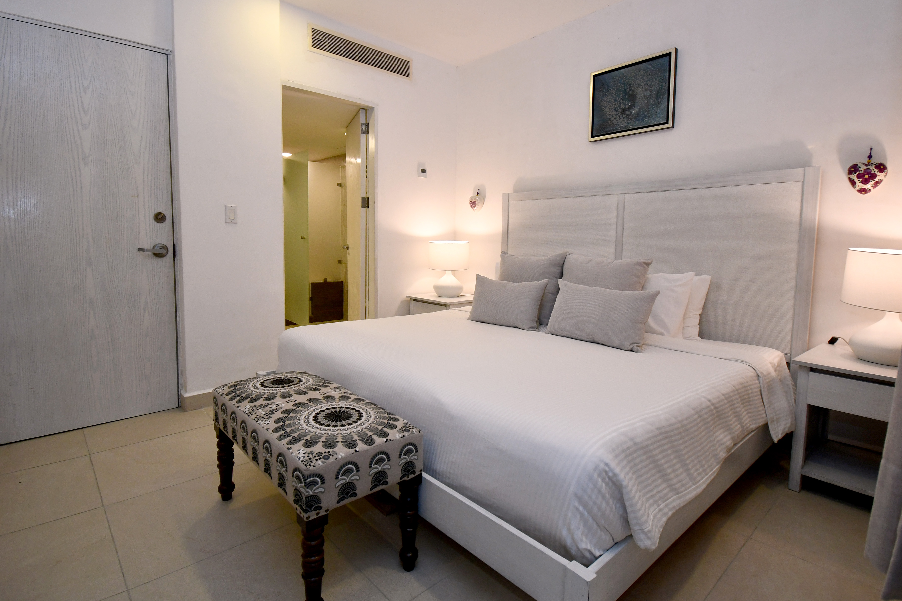  Unbeatable Location Just Steps from the Beach - 物件實景