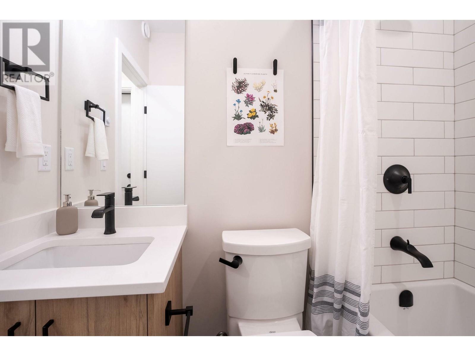 REVELSTOKE, British Columbia, V0E 2S0, CA, 3 Bedrooms Bedrooms, ,3 BathroomsBathrooms,Residential,For Sale,1837319