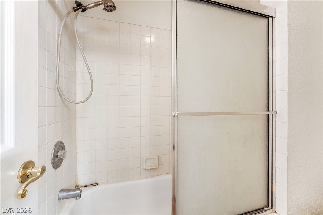 Henderson, Nevada, 89014, United States, 4 Bedrooms Bedrooms, ,3 BathroomsBathrooms,Residential,For Sale,2028376