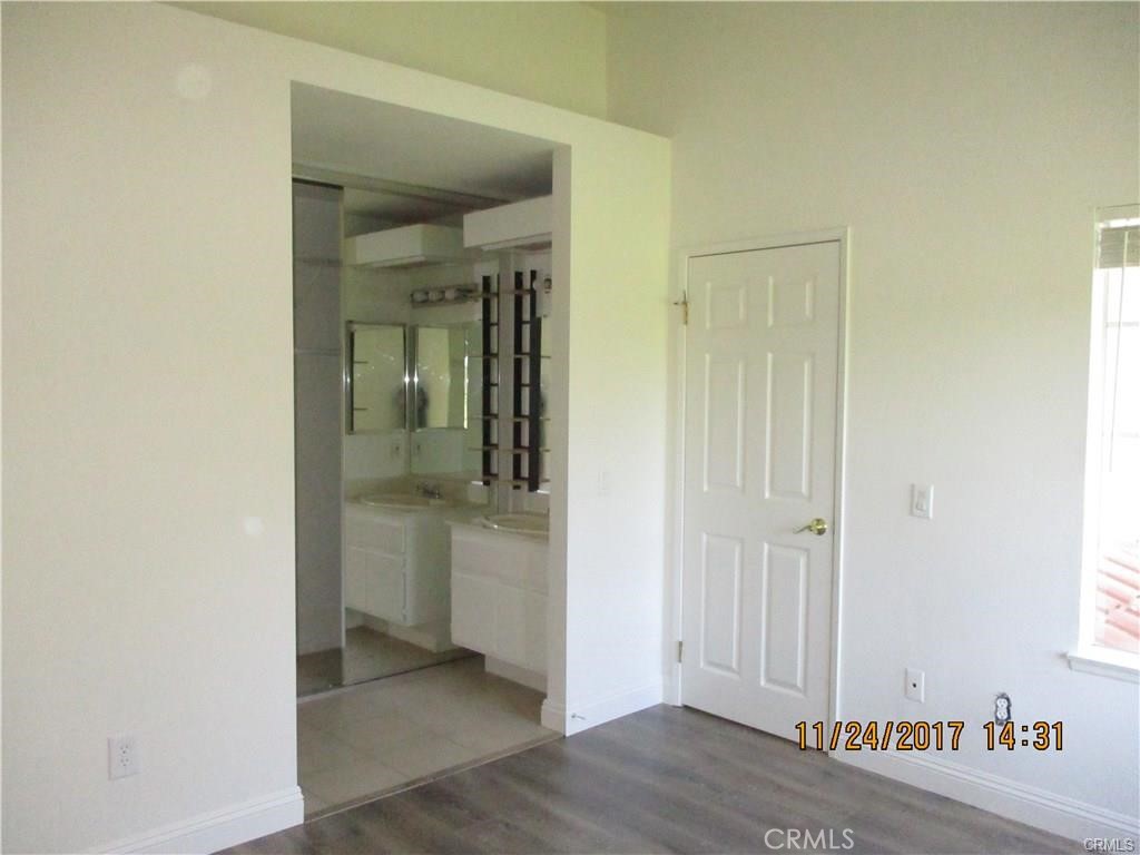 Irvine, California, 92614, United States, 2 Bedrooms Bedrooms, ,3 BathroomsBathrooms,Residential,For Sale,1922960