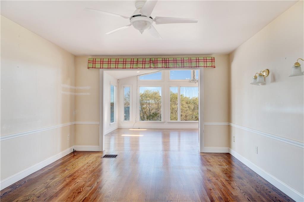 Portsmouth, Rhode Island, 02871, United States, 4 Bedrooms Bedrooms, ,5 BathroomsBathrooms,Residential,For Sale,1909701