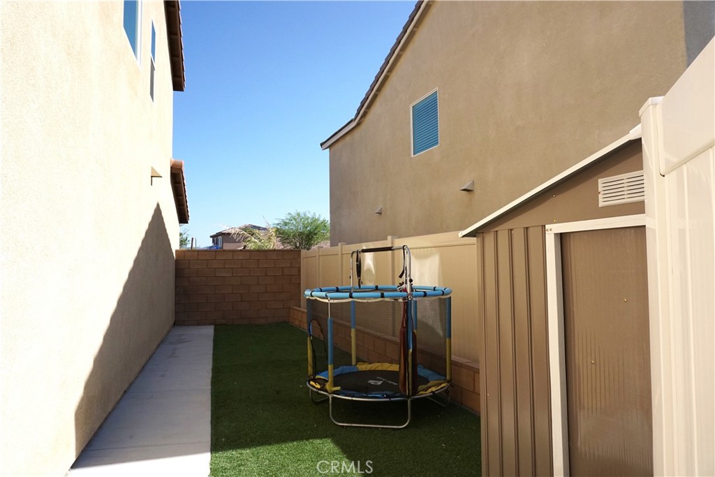 Hemet, California, 92543, United States, 5 Bedrooms Bedrooms, ,3 BathroomsBathrooms,Residential,For Sale,1826909