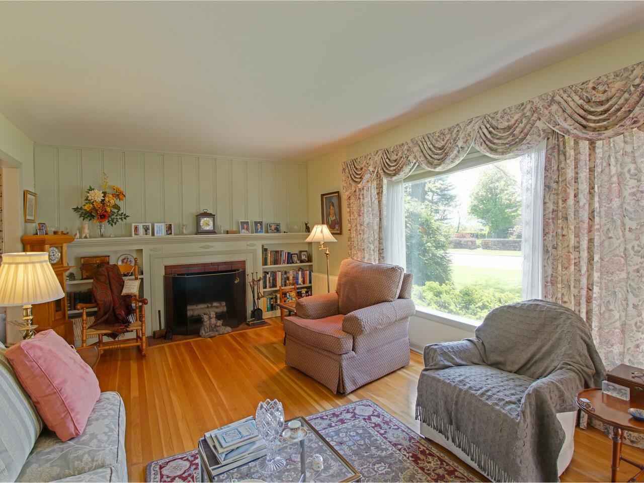 Burlington, Vermont, 05401, United States, 4 Bedrooms Bedrooms, ,2 BathroomsBathrooms,Residential,For Sale,1838710
