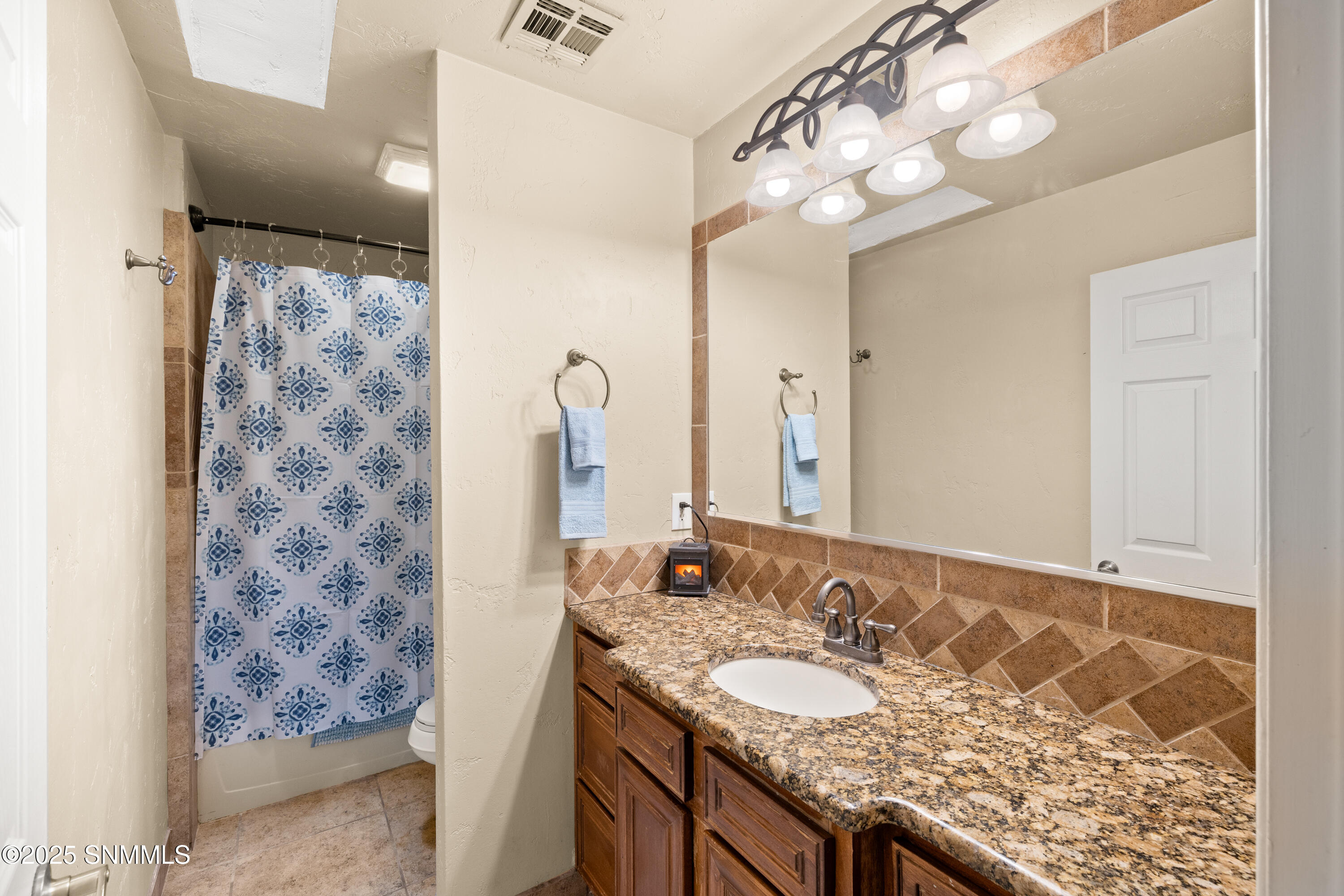 Las Cruces, New Mexico, 88007, United States, 4 Bedrooms Bedrooms, ,3 BathroomsBathrooms,Residential,For Sale,1796237