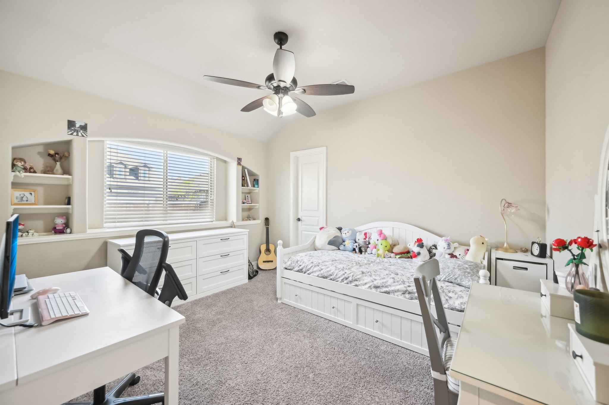 Little Elm, Texas, 75068, United States, 4 Bedrooms Bedrooms, ,3 BathroomsBathrooms,Residential,For Sale,1768216