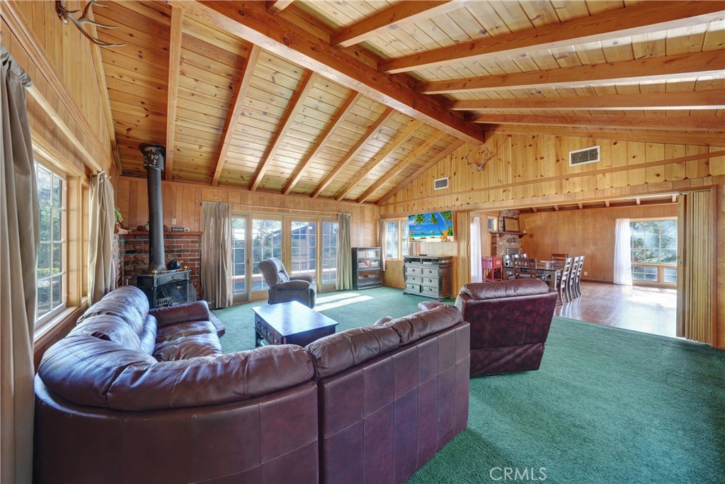 Wrightwood, California, 92397, United States, 3 Bedrooms Bedrooms, ,2 BathroomsBathrooms,Residential,For Sale,1959217