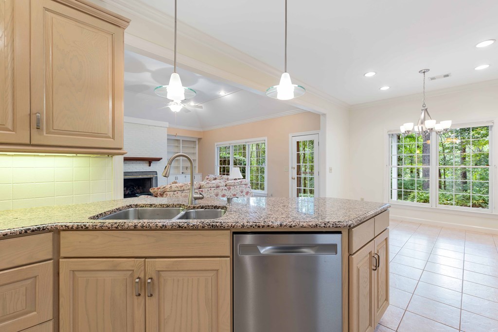 Columbus, Georgia, 31904, United States, 4 Bedrooms Bedrooms, ,4 BathroomsBathrooms,Residential,For Sale,1940420
