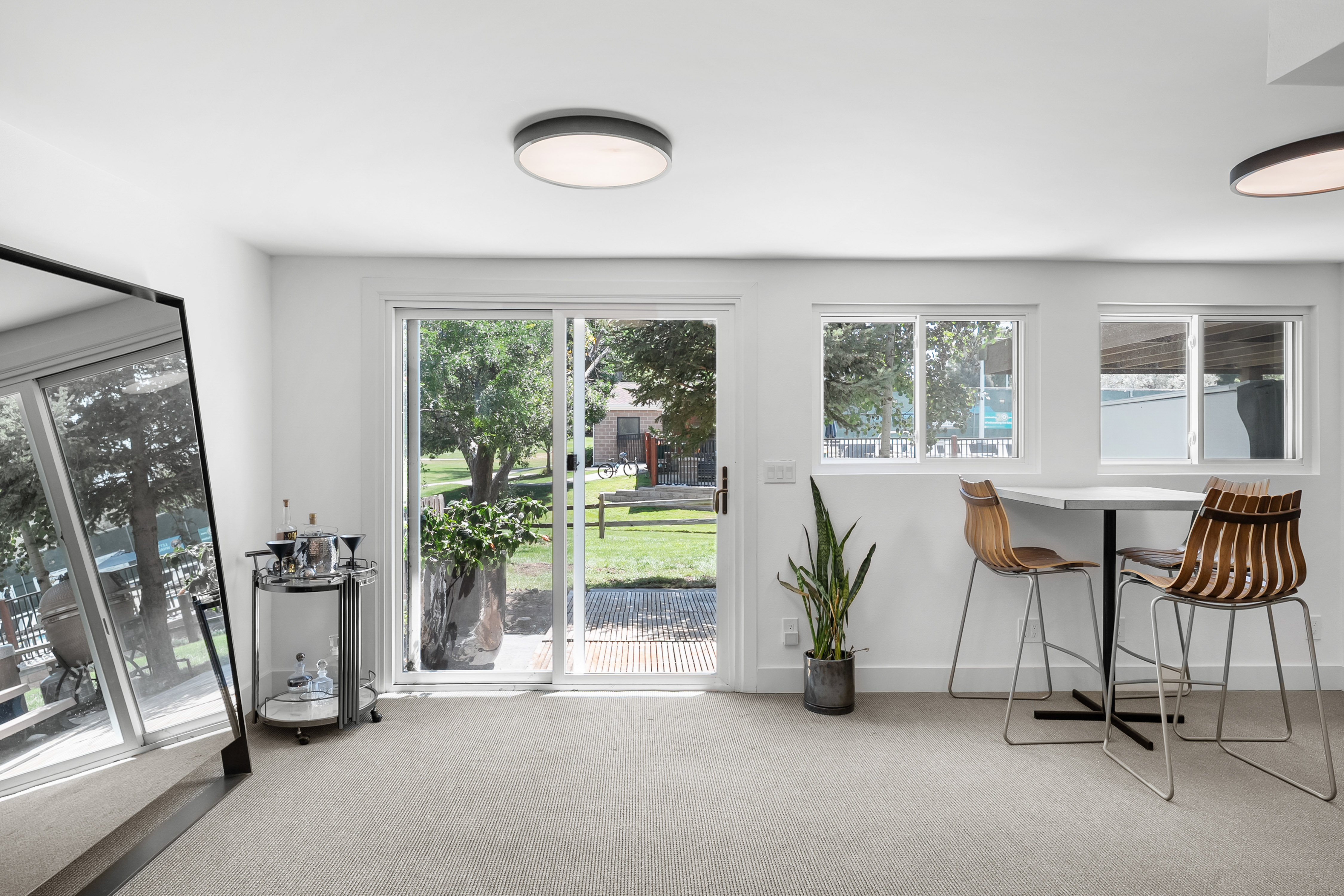  Beautiful Updated Home Located in Highly Sought-After Arapahoe Lake Neighborhood - 物件實景