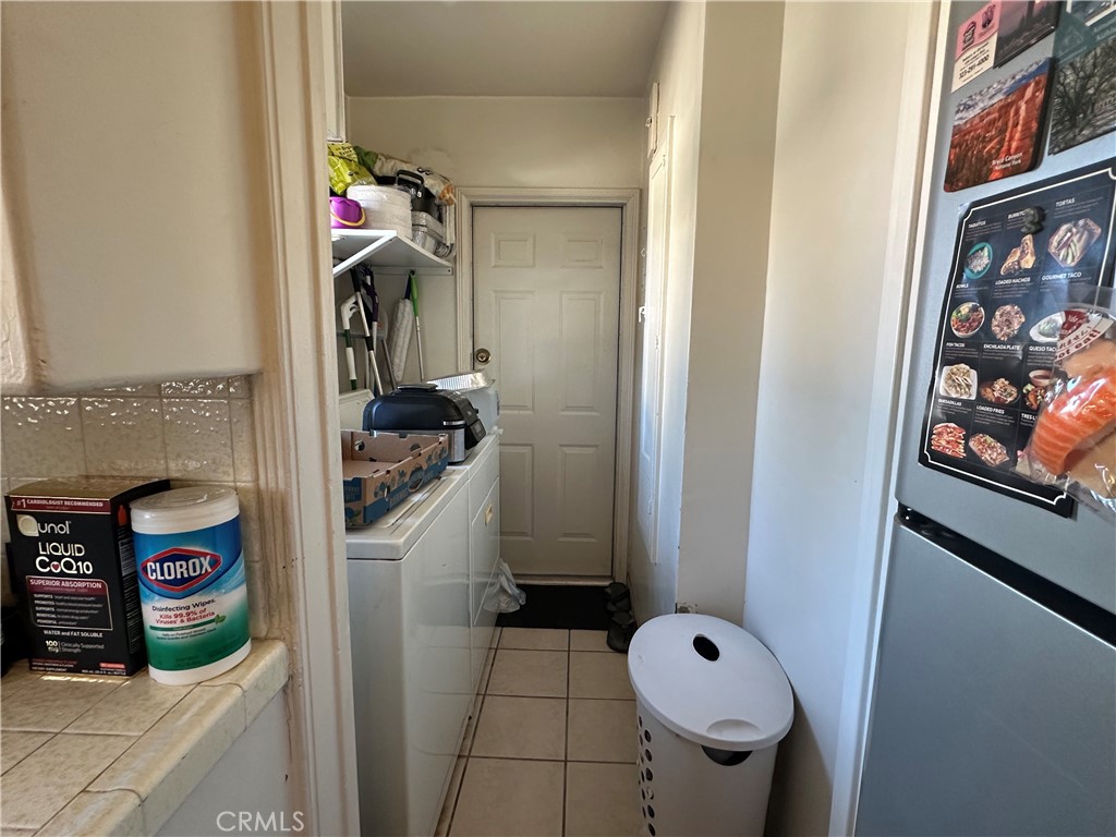 Los Angeles, California, 90008, United States, ,Residential,For Sale,1994222