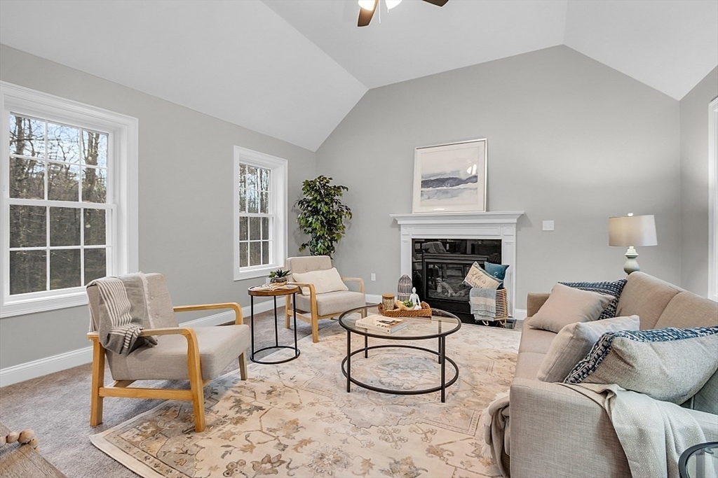 Leominster, Massachusetts, 01453, United States, 4 Bedrooms Bedrooms, ,3 BathroomsBathrooms,Residential,For Sale,1828563