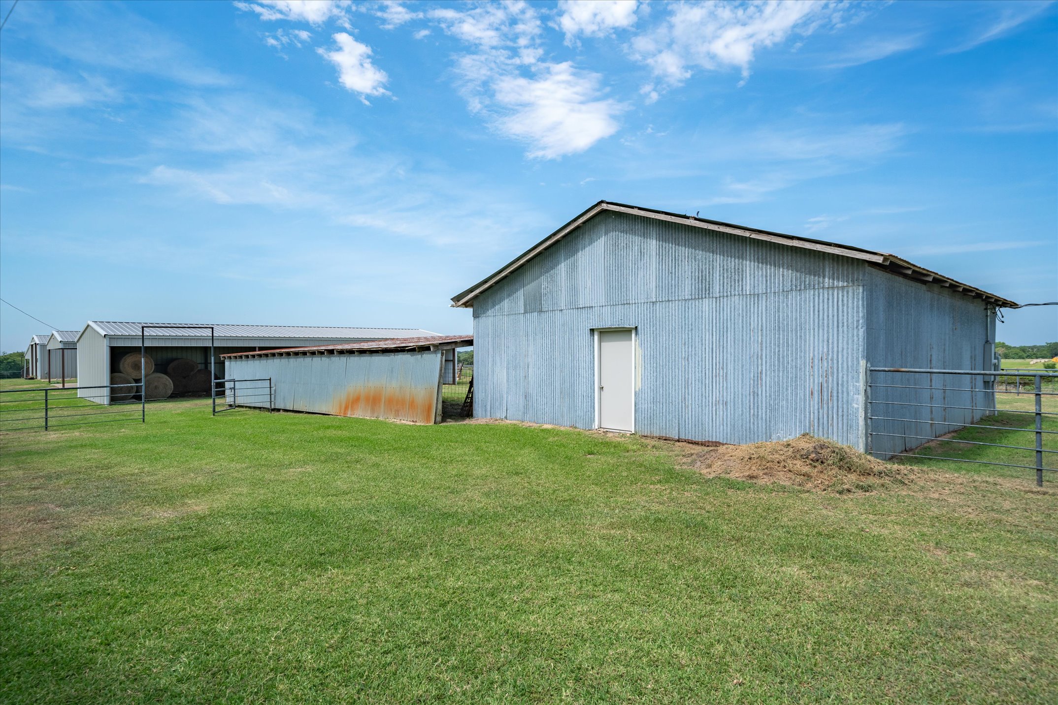9208 FM 17, Grand Saline, Texas, 75140, United States, 5 Bedrooms Bedrooms, ,6 BathroomsBathrooms,Residential,For Sale,9208 FM 17,1317594