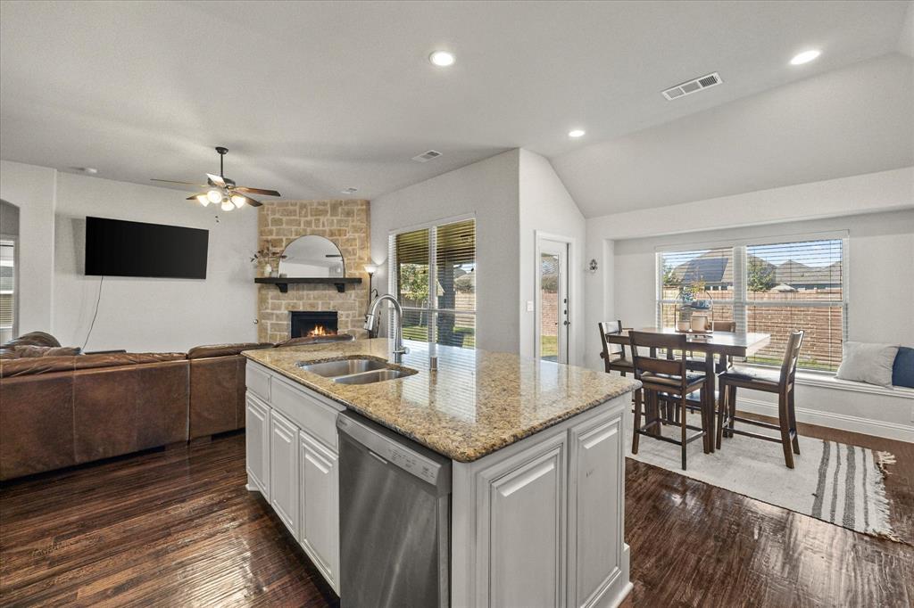 Fate, Texas, 75087, United States, 4 Bedrooms Bedrooms, ,3 BathroomsBathrooms,Residential,For Sale,1991804