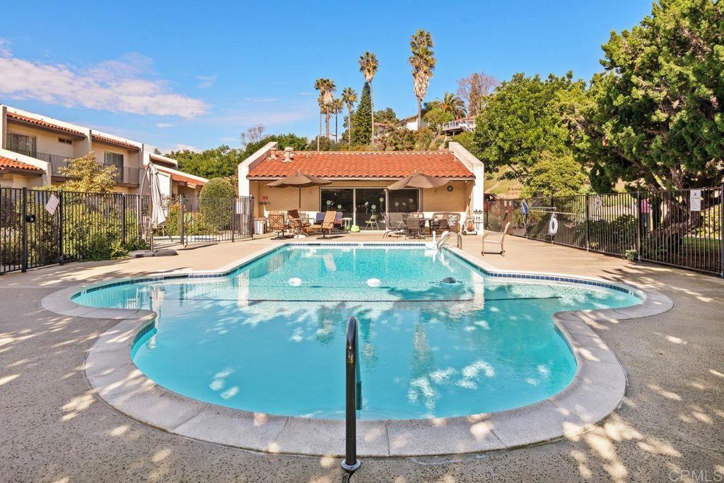 Vista, California, 92084, United States, 2 Bedrooms Bedrooms, ,3 BathroomsBathrooms,Residential,For Sale,1987849