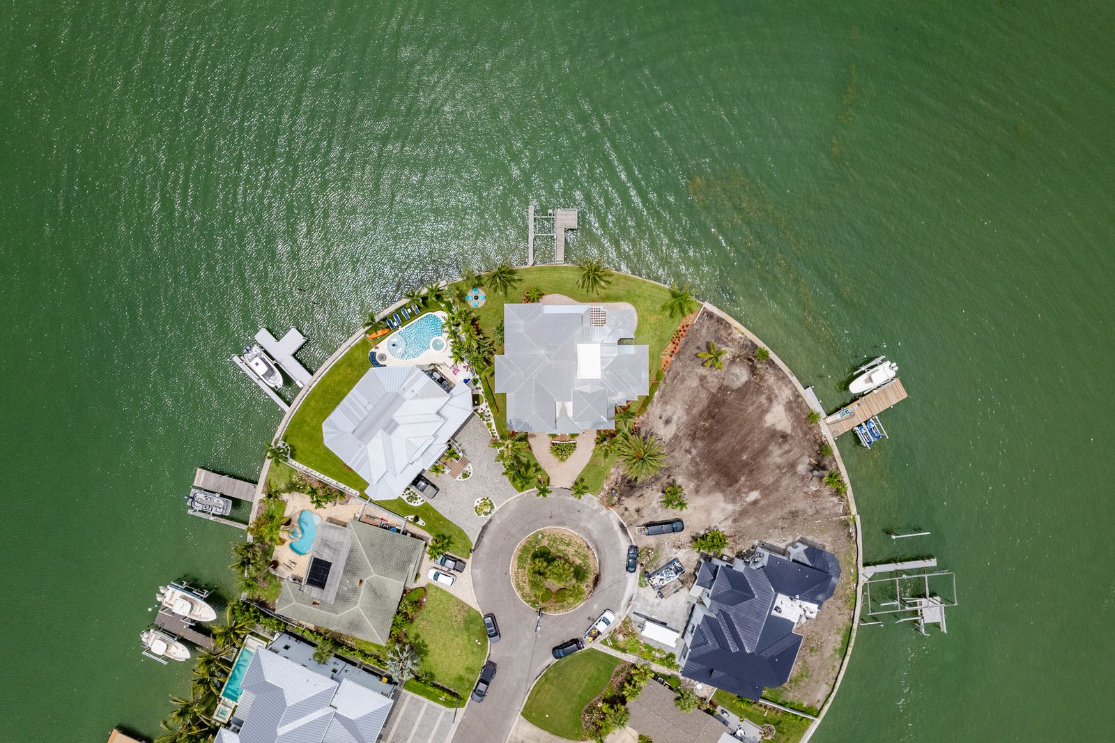 Clearwater, Florida, 33767, United States, 5 Bedrooms Bedrooms, ,5 BathroomsBathrooms,Residential,For Sale,1984474