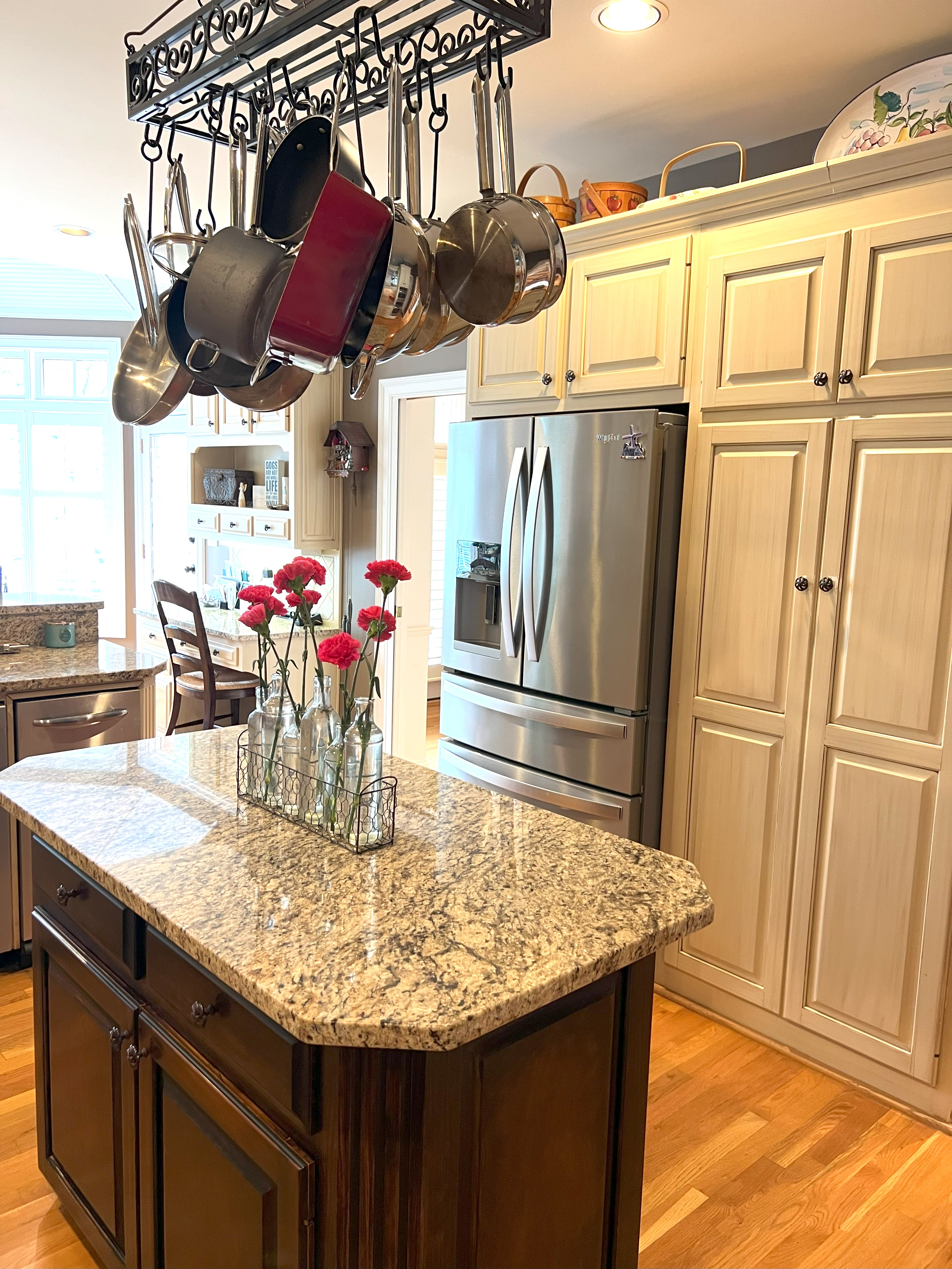 Frankfort, Kentucky, 40601, United States, 5 Bedrooms Bedrooms, ,4 BathroomsBathrooms,Residential,For Sale,1983551