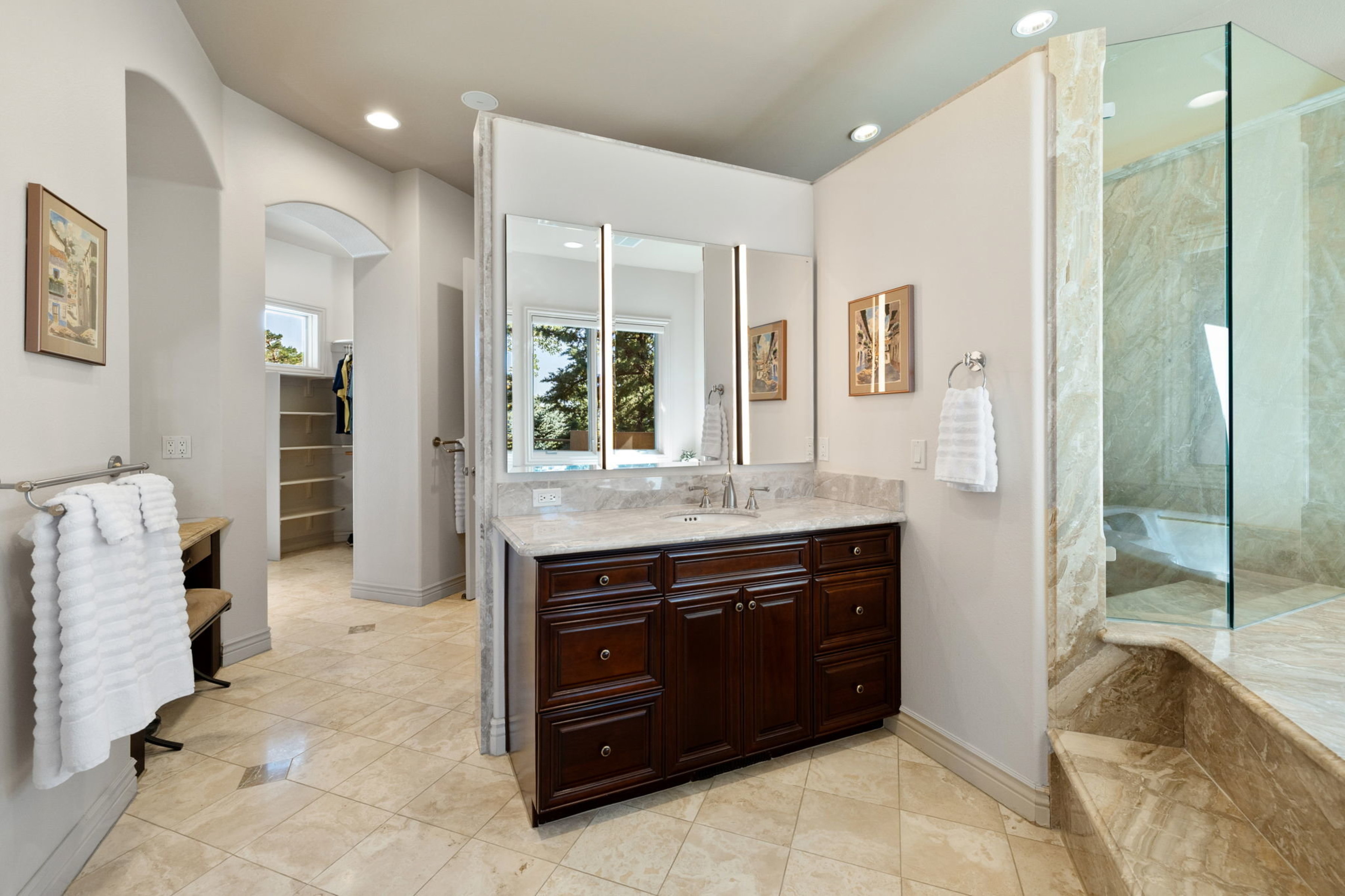  Stunning Custom Home with Breathtaking Views in Reno - 物件實景