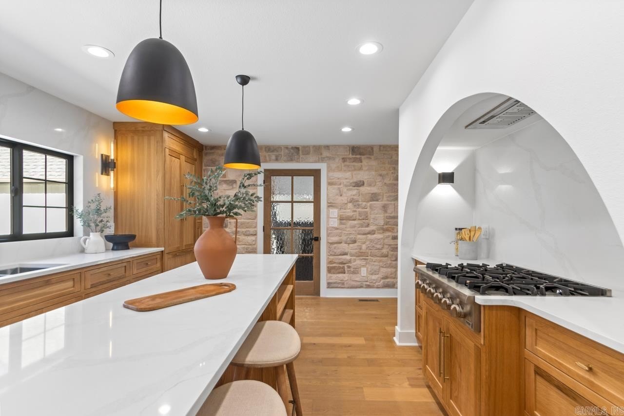 Alexander, Arkansas, 72002, United States, 6 Bedrooms Bedrooms, ,4 BathroomsBathrooms,Residential,For Sale,1986136