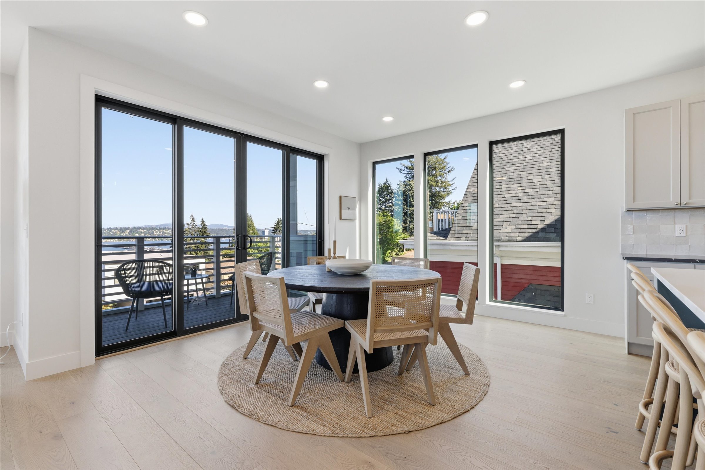  909 32nd Ave S Unit #A, Seattle, WA 98144 - 物件實景