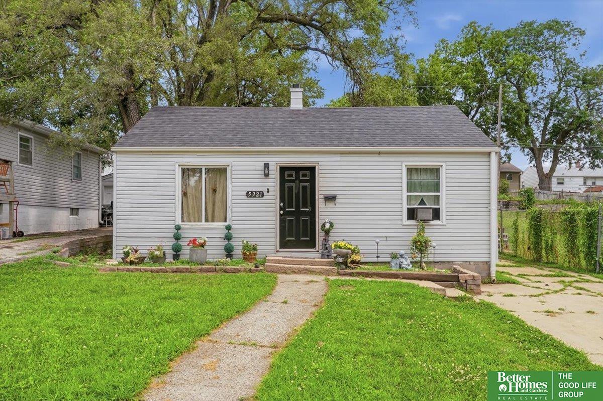33rd Ave, Omaha, NE 68111 #1
