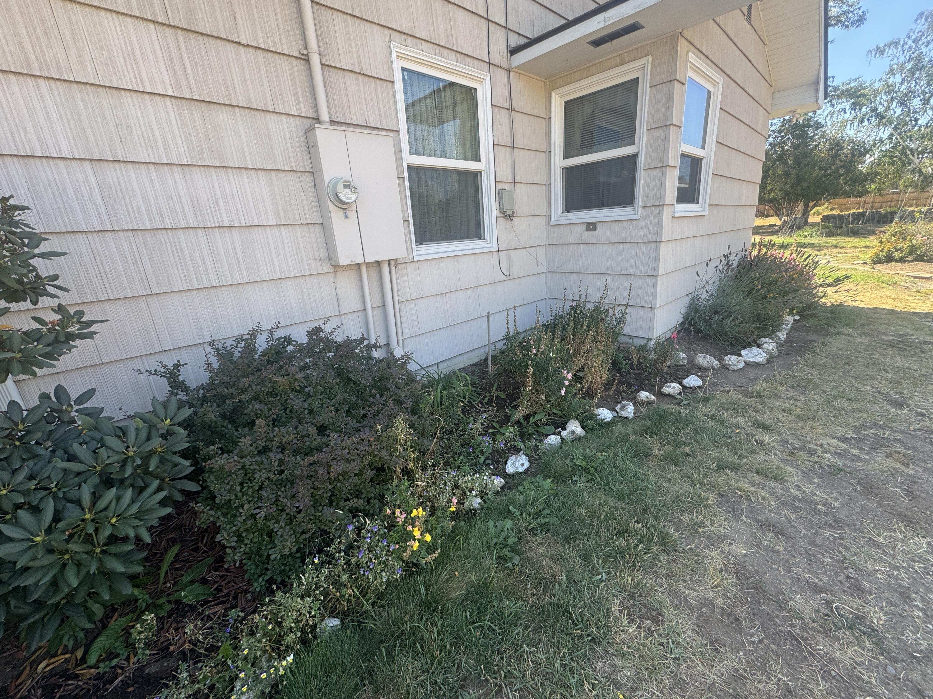 Redmond, Oregon, 97756, United States, 2 Bedrooms Bedrooms, ,1 BathroomBathrooms,Residential,For Sale,2008115