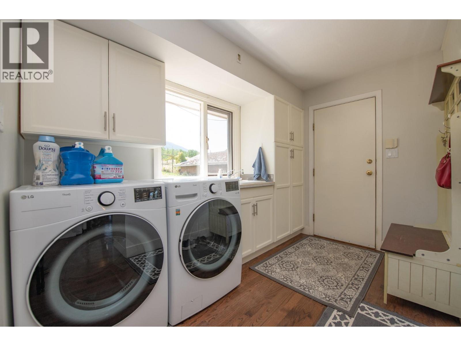 OYAMA, British Columbia, V4V 2C5, CA, 4 Bedrooms Bedrooms, ,2 BathroomsBathrooms,Residential,For Sale,1918800