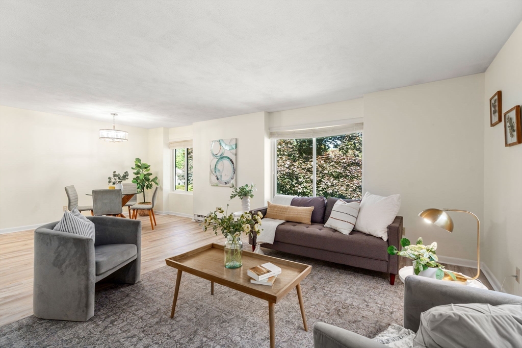 Concord, Massachusetts, 01742, United States, 2 Bedrooms Bedrooms, ,2 BathroomsBathrooms,Residential,For Sale,1896071