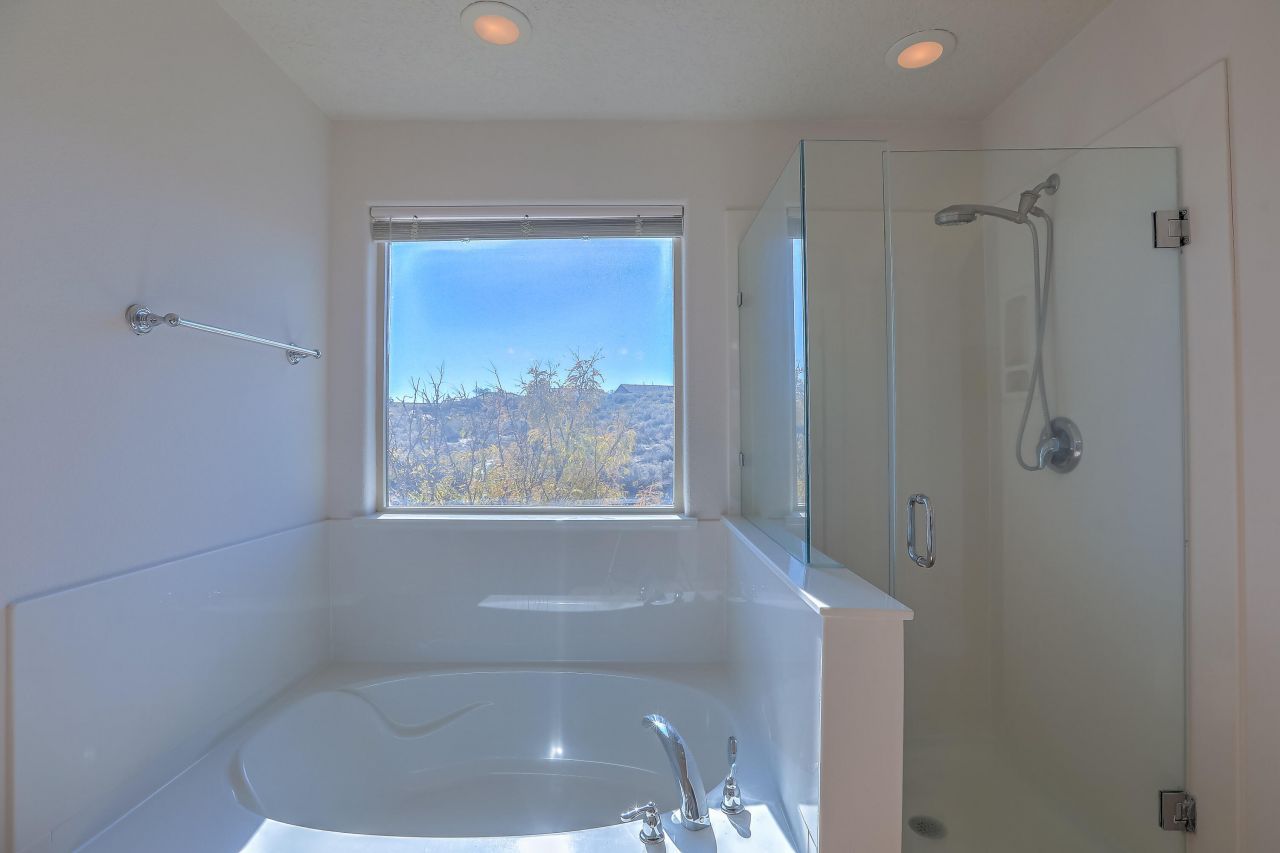 Rio Rancho, New Mexico, 87124, United States, 4 Bedrooms Bedrooms, ,3 BathroomsBathrooms,Residential,For Sale,1987621