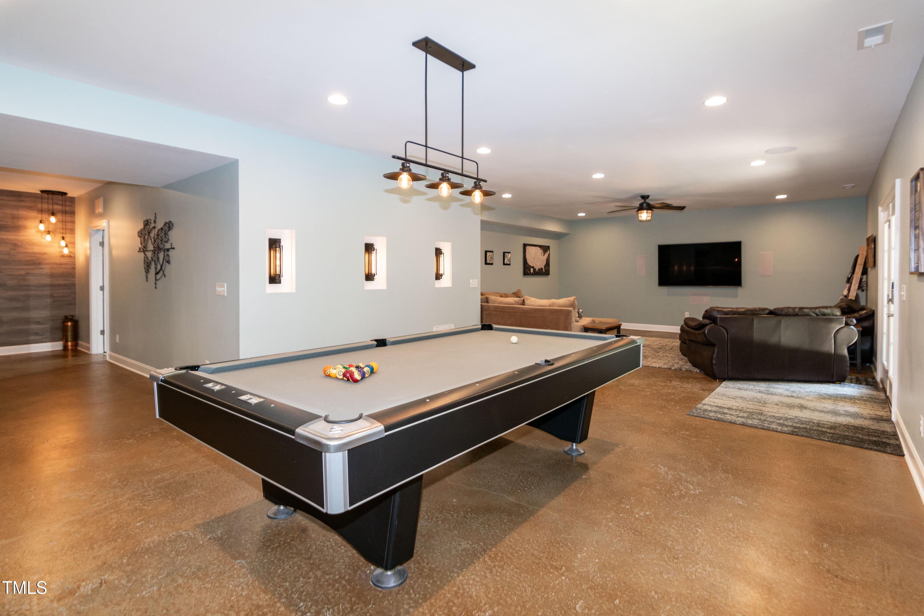 Raleigh, North Carolina, 27606, United States, 4 Bedrooms Bedrooms, ,4 BathroomsBathrooms,Residential,For Sale,1794802